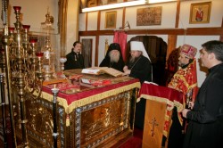 Во время посещения прихода Митрополит сделал запись в Напрестольное Евангелие