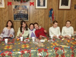 Юные артисты после исполнения колядок