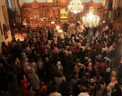 Во все время пребывания чудотворной иконы в нашем храме не ослабевал поток богомольцев, пришедших поклониться Божией Матери.