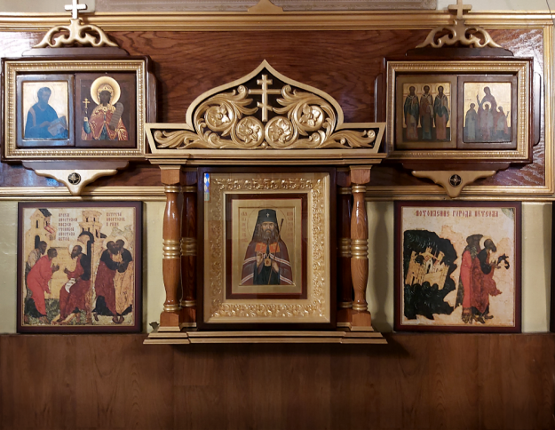 Киот для иконы св. Иоанна Шанхайского